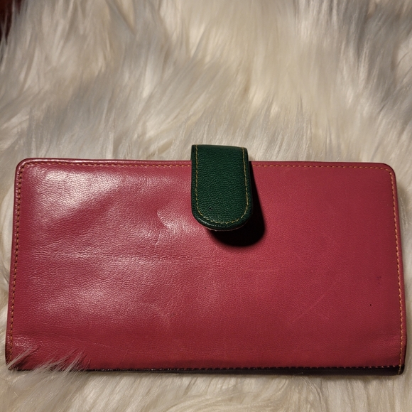 Buxton Handbags - Buxton check book case